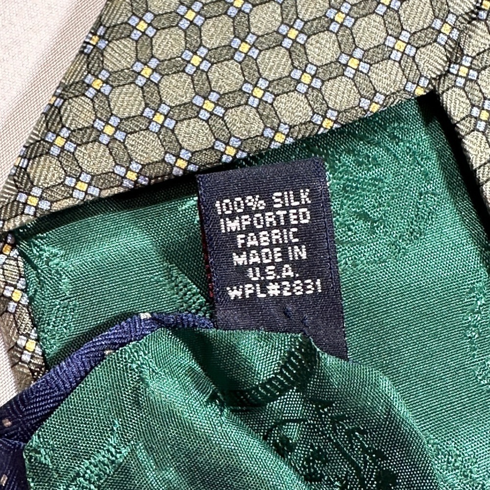 Men’s Tommy Hilfiger Silk Necktie​​​​ - Picture 6 of 6